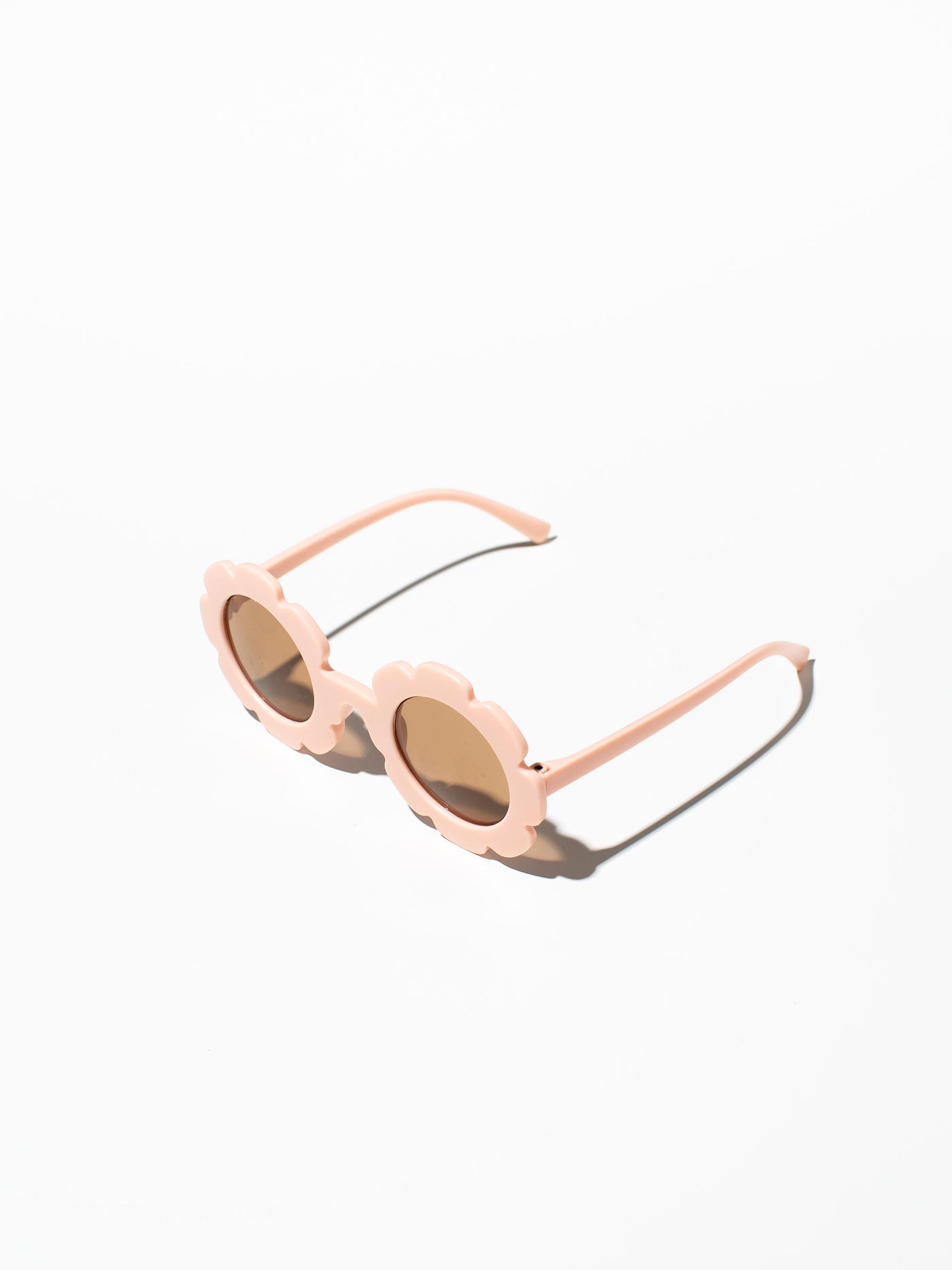 Little Drop Daisy shades peachy pink