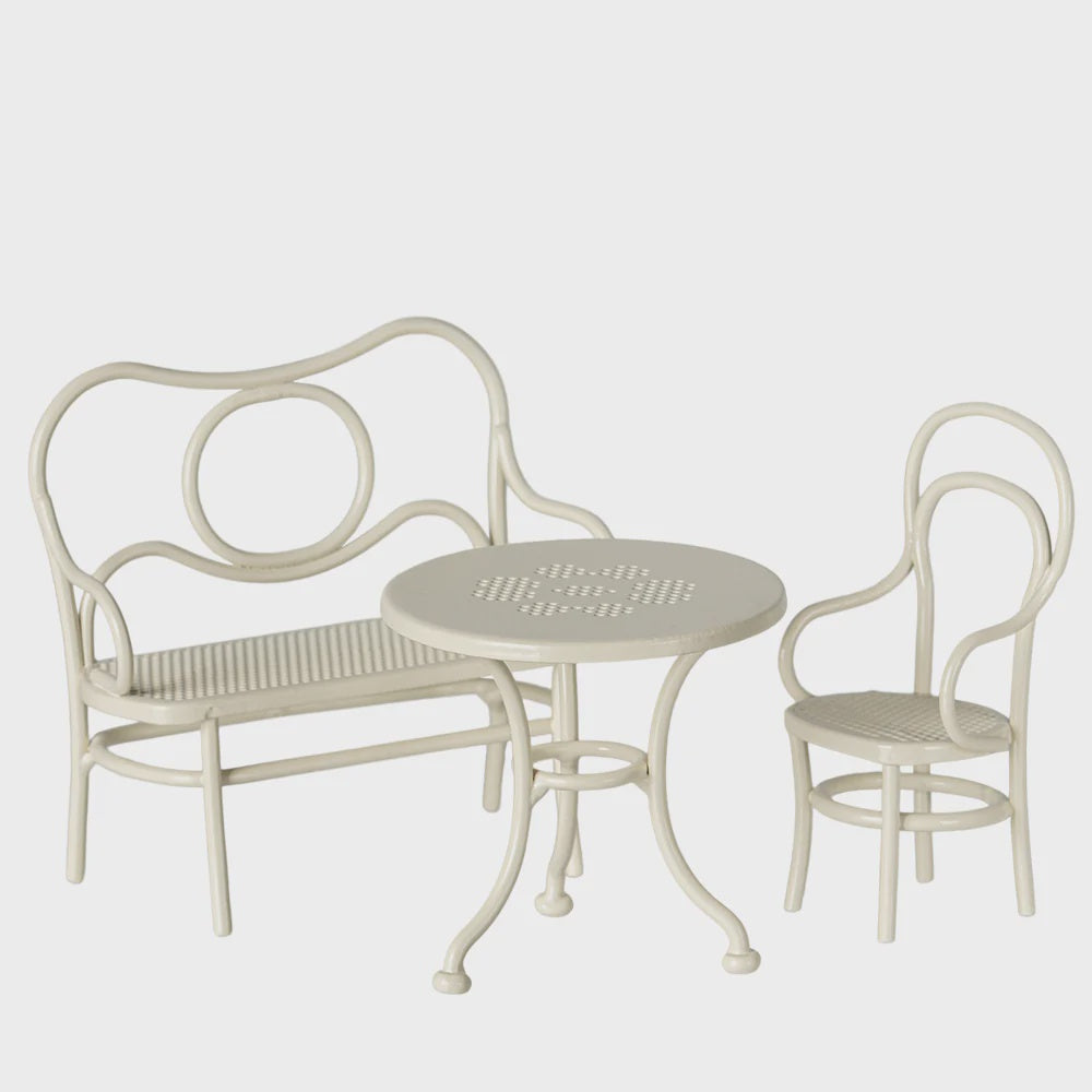 Maileg Cafe Set mouse small off white